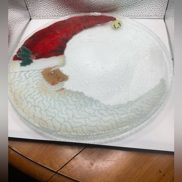 (Host Pick) Peggy Karr Glass 11” Round In Santa Design Serving Platter - Picture 3 of 6